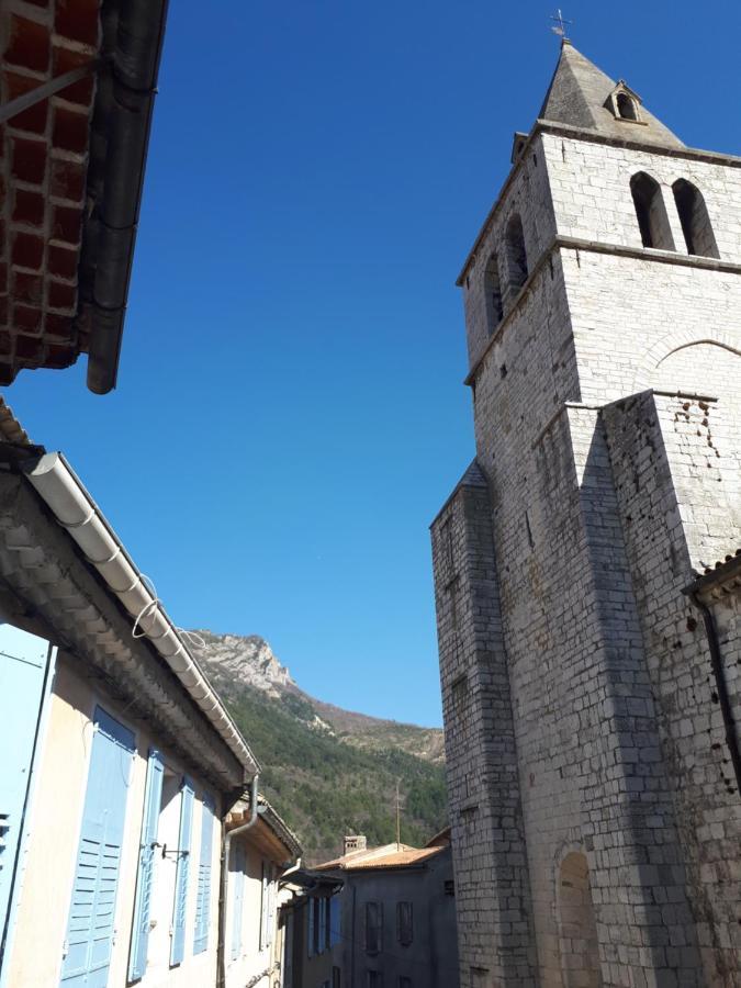 Couette-café Les Mirabelles D'hôtes Sisteron