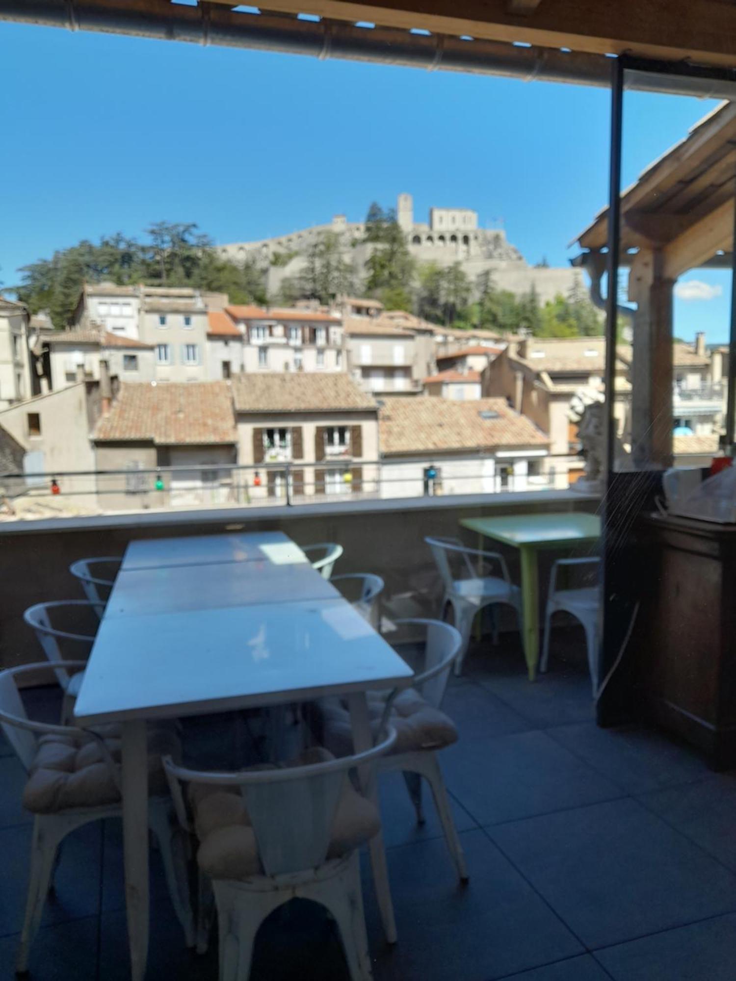 Couette-café Les Mirabelles D'hôtes Sisteron